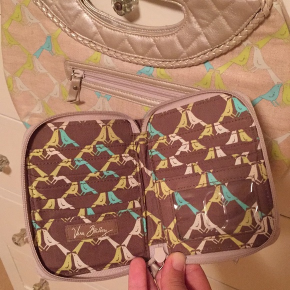 Vera Bradley purse set GREAT DEAL - Picture 8 of 8